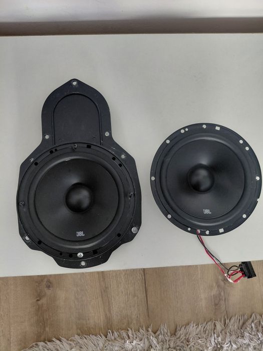 Boxe J B L  vw  cu suprt sau simple