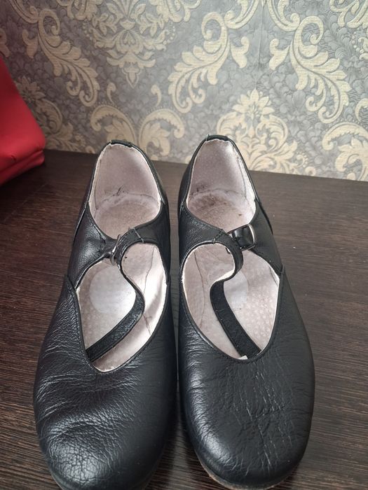 Продам детский туфли