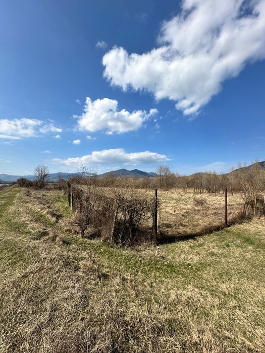 Teren 2850m Intravilan pe Malul Lacului Bistrița, Înconjurat de ape