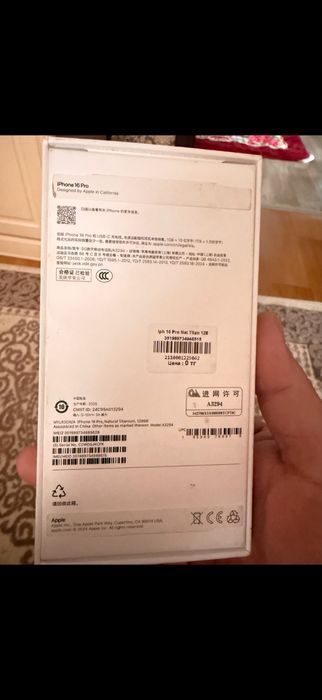 iPhone 16pro natural titanium
