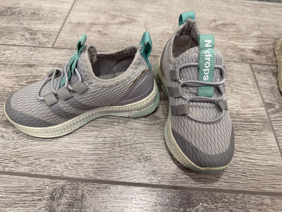 Кроссовки детские