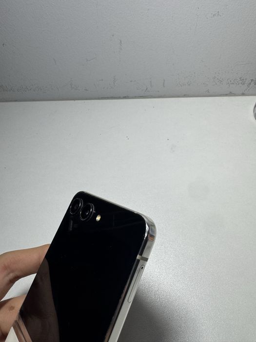 Samsung Z flip 5 512/8gb