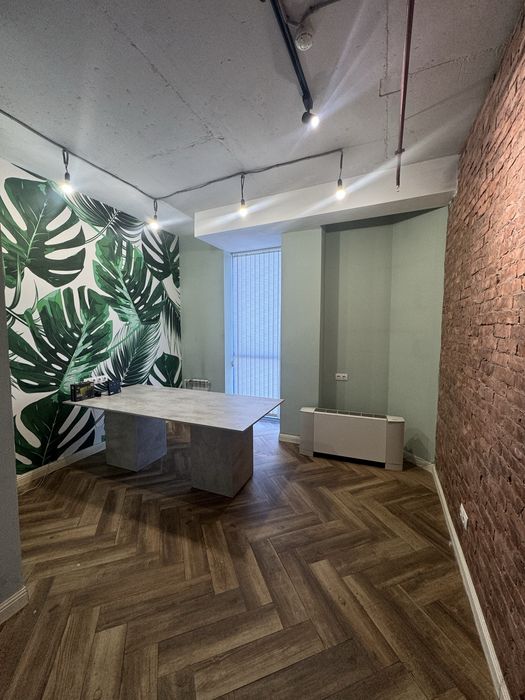 Аренда кабинета под офис правый берег