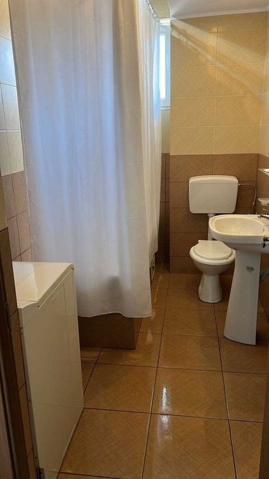 Apt. Mamaia-Nord 2 camere cu balcon & aer condiționat —10 min. de plajă