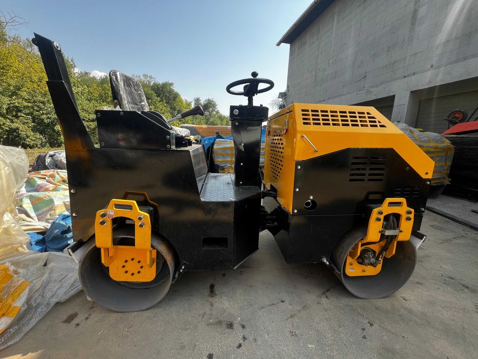 Каток вибро 2000кг