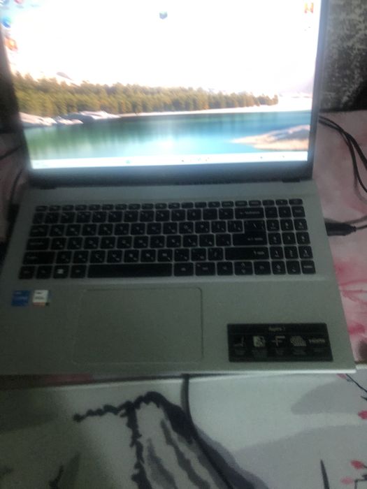 ноутбук Acer aspire 3