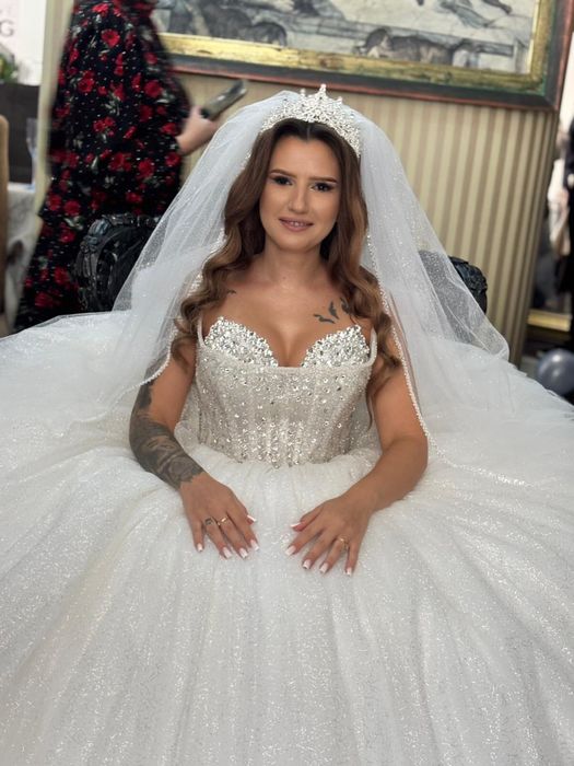 Vand rochie de mireasa