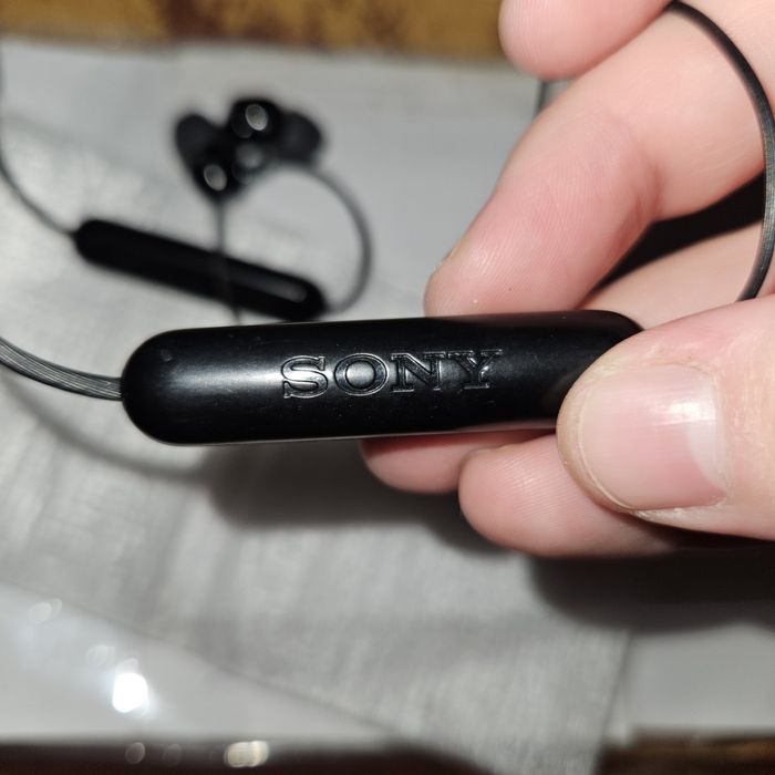 Наушники Sony WI-C300