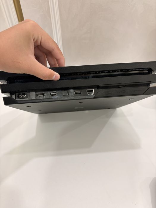 Playstation 4 Pro 1TB