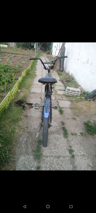 2 велосипеда , Один BMX , и обычный скоростной