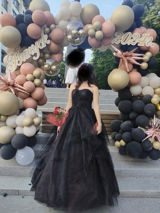 Бална рокля с корсет