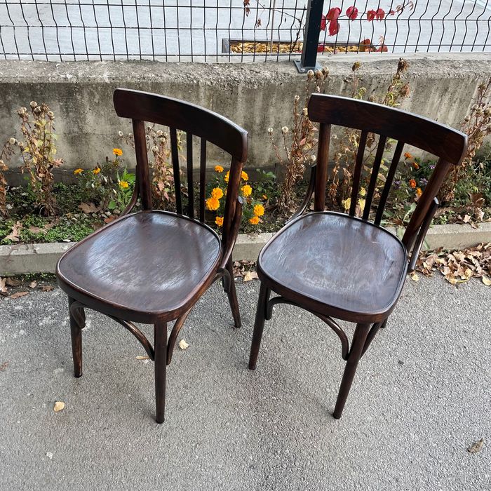 Два антични стола Столове от стара печатница 2 броя