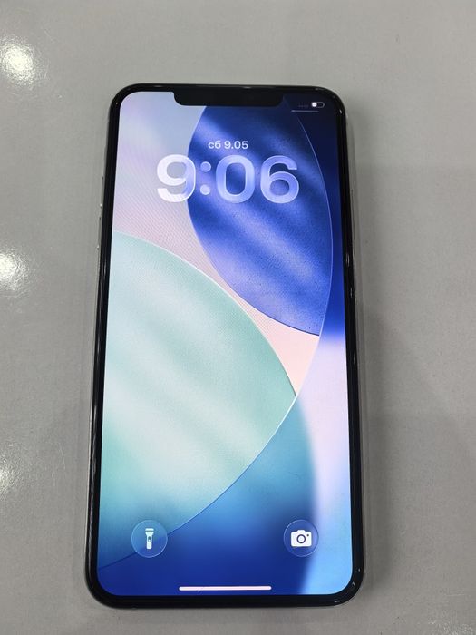 Заглавие: iPhone 11 Pro Max 256GB – Перфектно работещ, отключен към всички оператори.