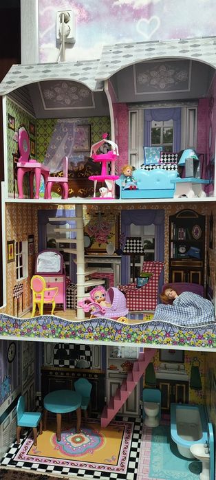 Кукольный  домик