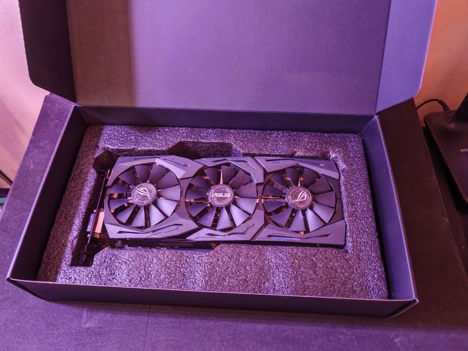 Placa video computer ASUS ROG STRIX-GTX1070-O8G-GAMING