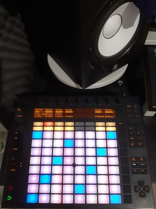 Midi контролер Ableton Push