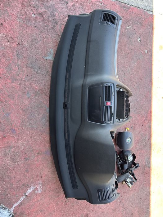 Plansa bord Skoda octavia 2 an 2005-2012 completa cu airbag si centuri