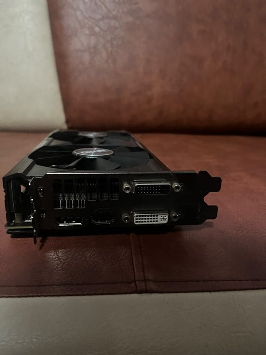 Placa video R9 380 4GB GDDR5