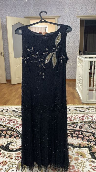 Әдемі сәнді көйлек накиткасымен сатылады