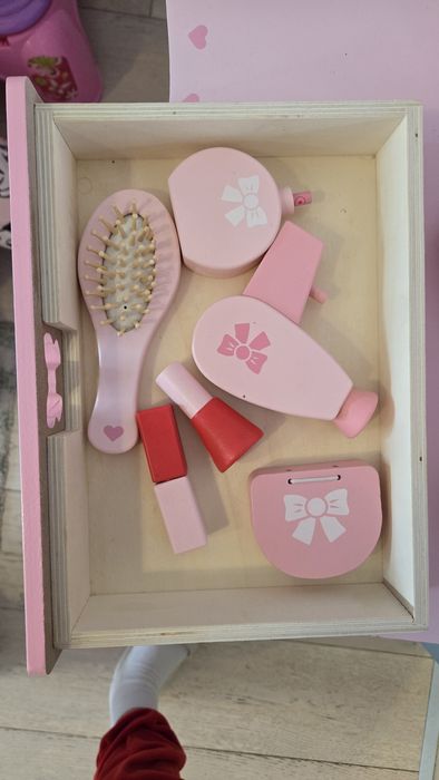 Masa machiaj pentru fetițe