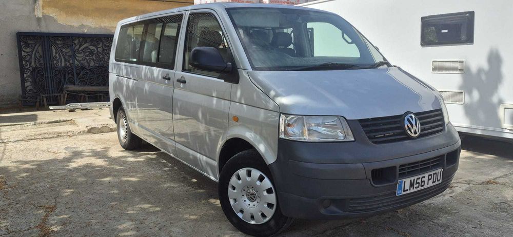 VW Transporter T5 2.5 TDi 130 Cp 2007 cu 9 locuri