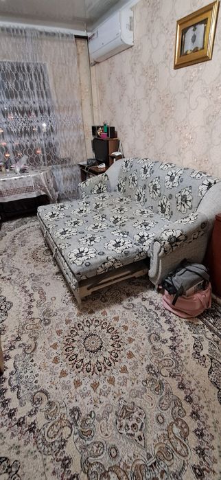 Диван раскладной и 2 кресла