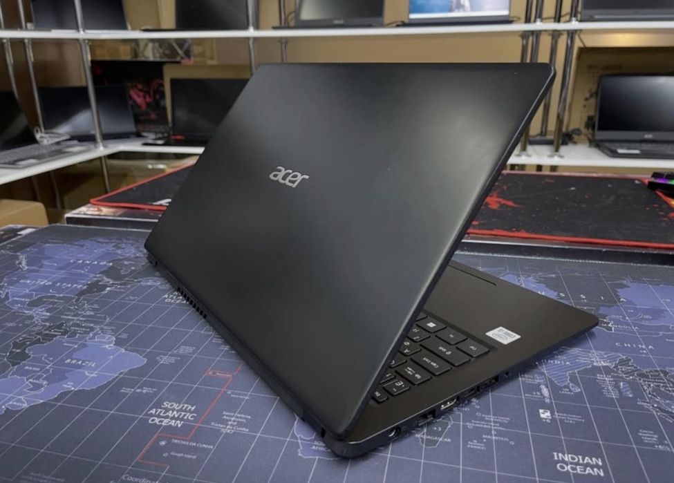 Бюджетный Ноутбук ASUS Laptop 14 i3-10110U/4GB/SSD256GB