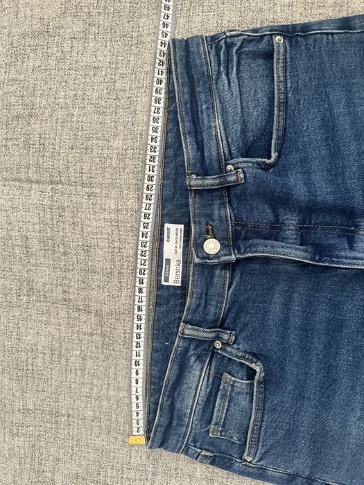 Blugi bărbați Bershka Carrot Fit