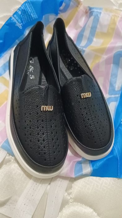 Продам новые туфли