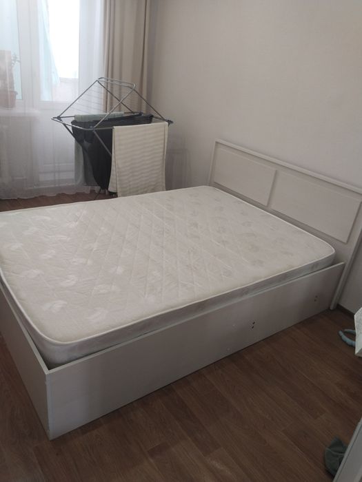 Кровать двуспальная