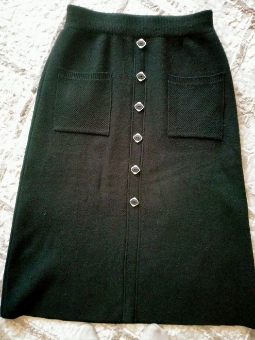 Продам женскую юбку