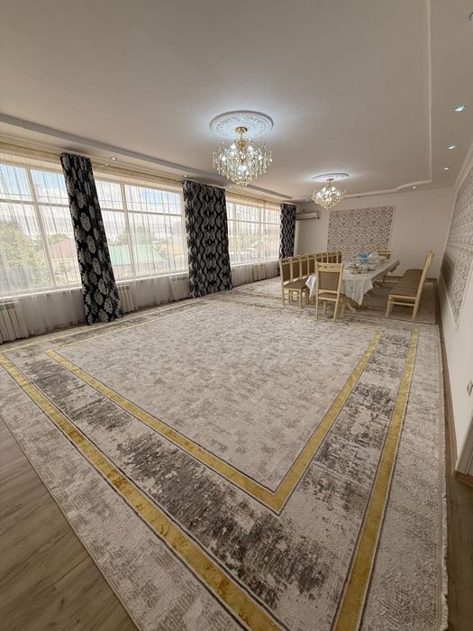 Дом 3-х этажный.