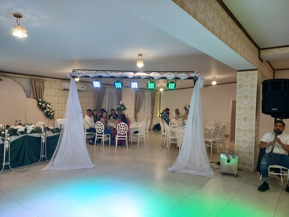 Fum greu dansul mirilor nunta gheata carbonica și artificii