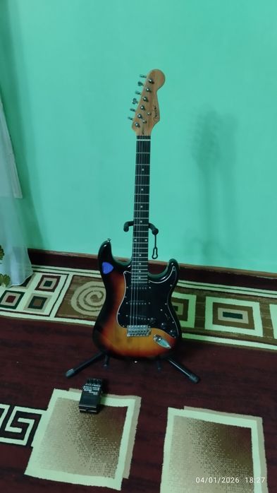 Gitara sotiladi kamplekt hamma narsani bn