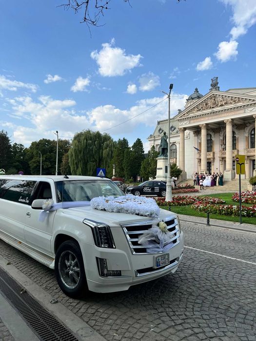 Limuzina de închiriat Cadillac Escalade Inchiriez Limuzina