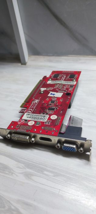 Продам видеокарту Palit GeForce 210, 512 мб