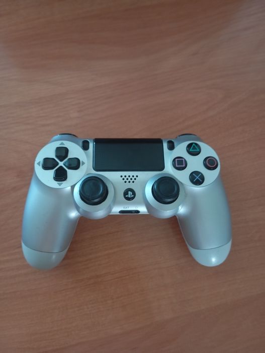 Геймпад PS4 нерабочий