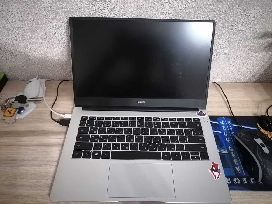 ноутбук Huawei MateBook D14 — i3 / 8ГБ / 256ГБ SSD |