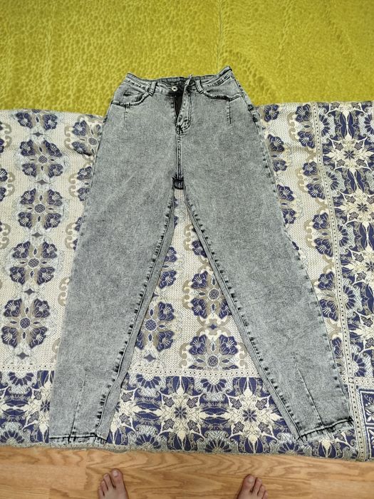 Вещи женские б/у, кофты, джинсы