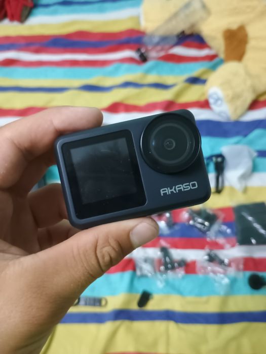 Vând cameră akaso brave 7 LE  folosită o dată