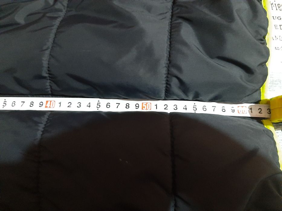 Яке Декатлон с две лица