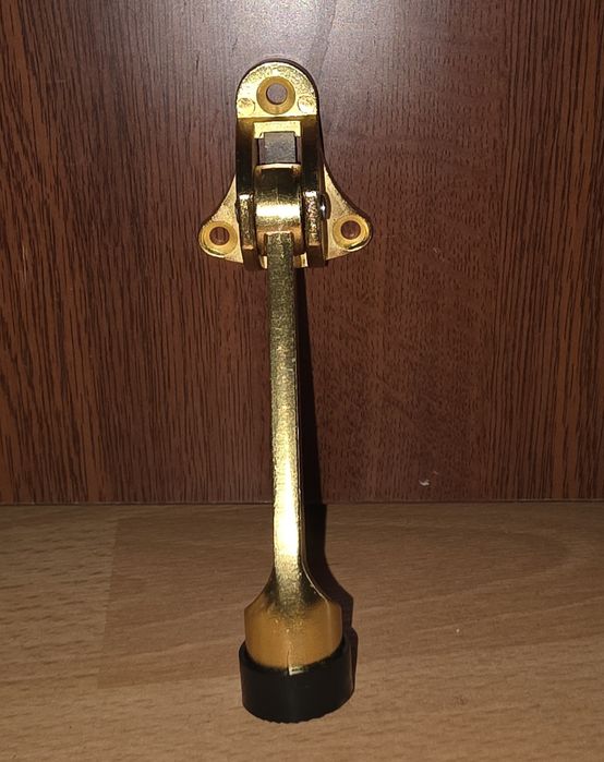 Ограничитель для двери .