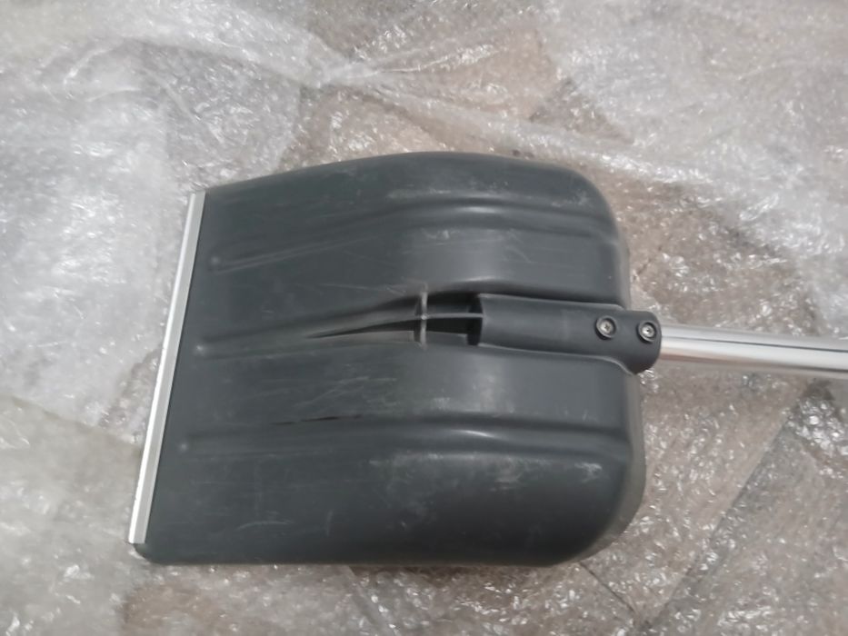 Лопата для чистки снега