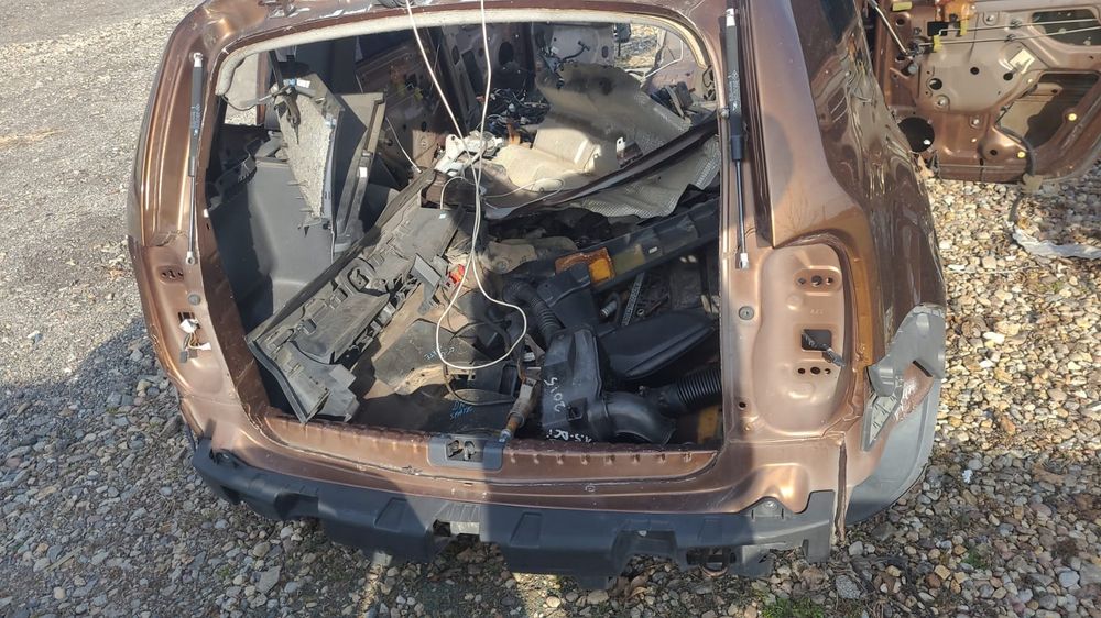 Aripa spate prag fusta Dacia Duster 2010-2017