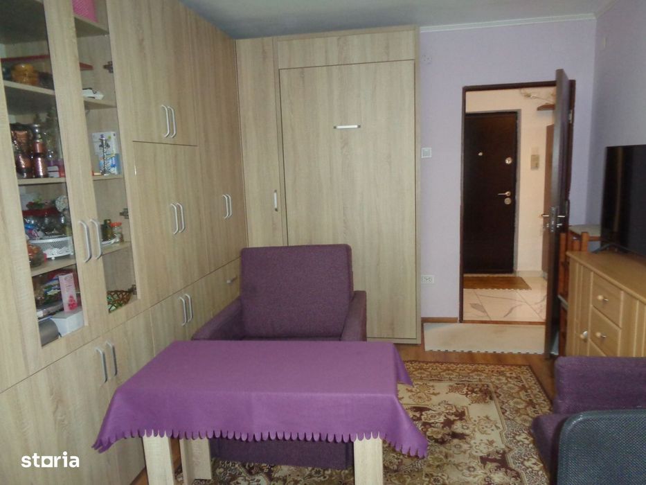 Apartament 2 camere decomandat 60 mp etaj 2 Podgoria la cheie