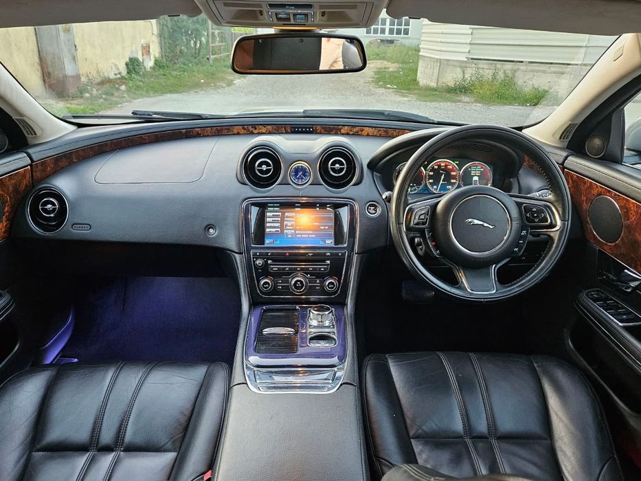 Jaguar XJ 3.0d Automat 275cp volan dreapta