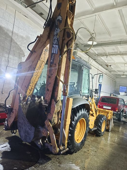 Экскаватор -погрузчик 3в/1