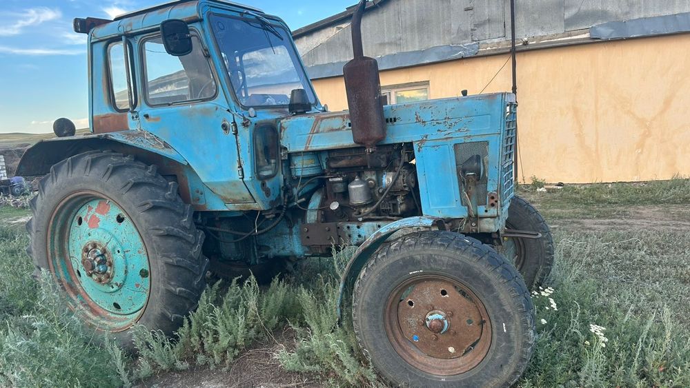 Трактор МТЗ 80 с прицепом