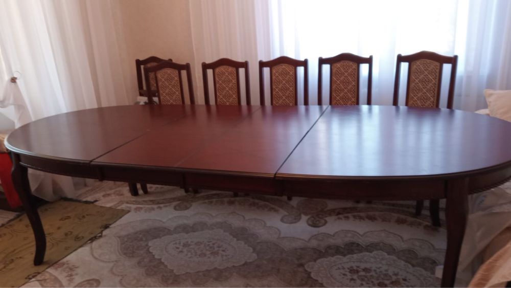 Продам стол ………….