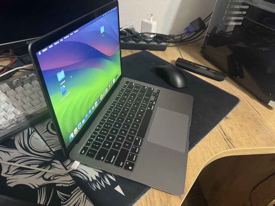 Продаю MaBook Air 13